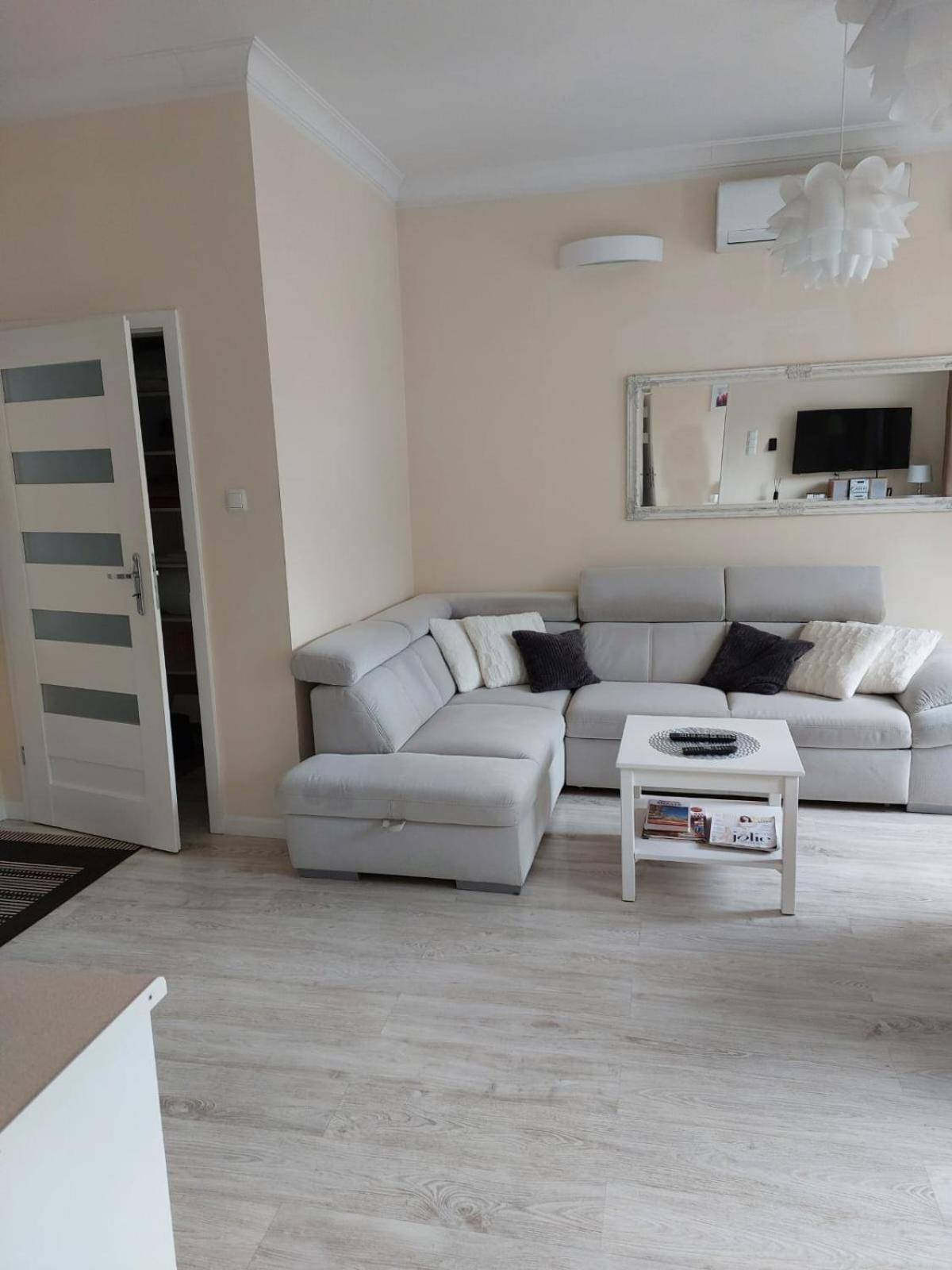 Come&Stay Zielona Gora Exterior photo