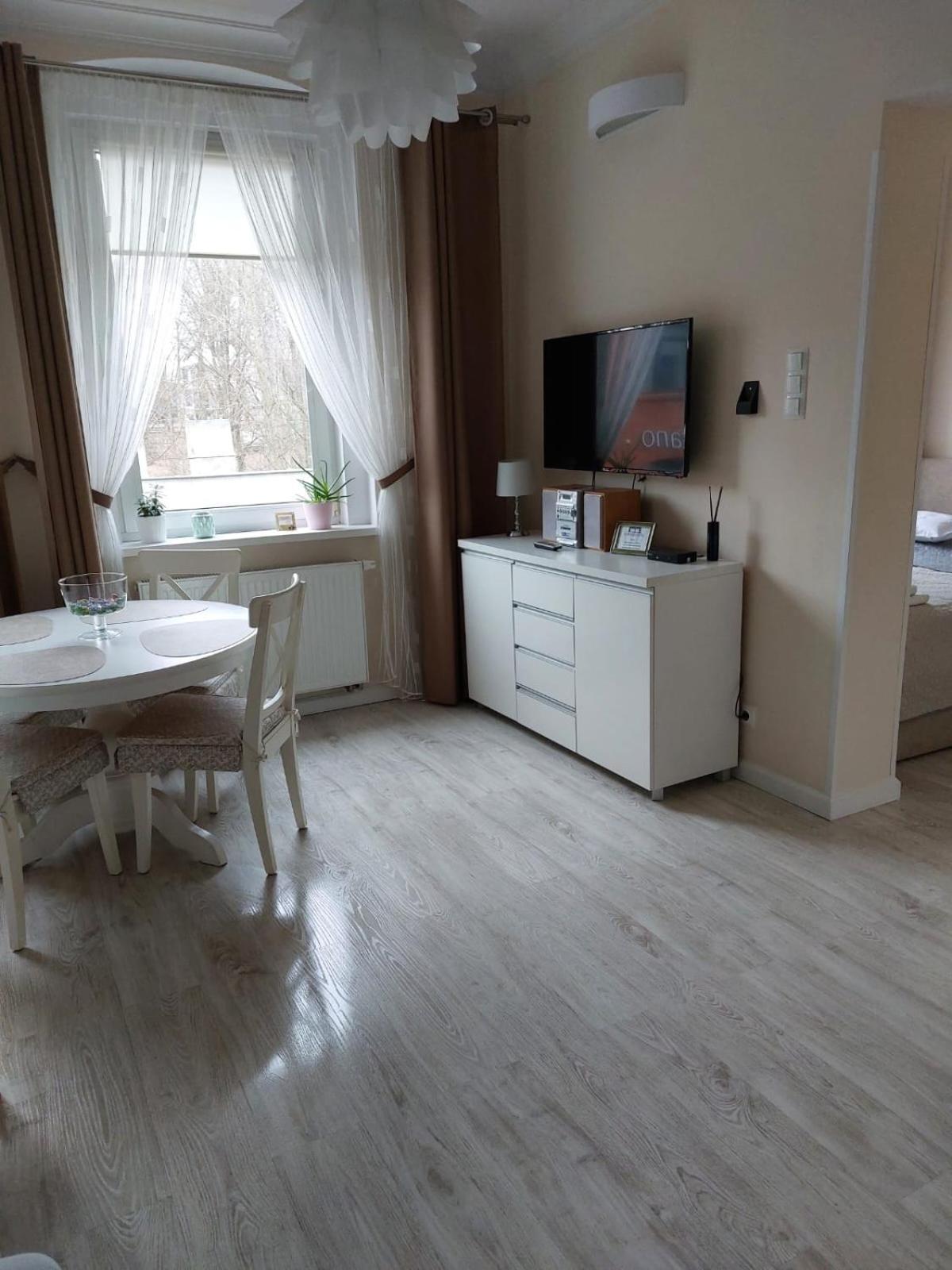 Come&Stay Zielona Gora Exterior photo
