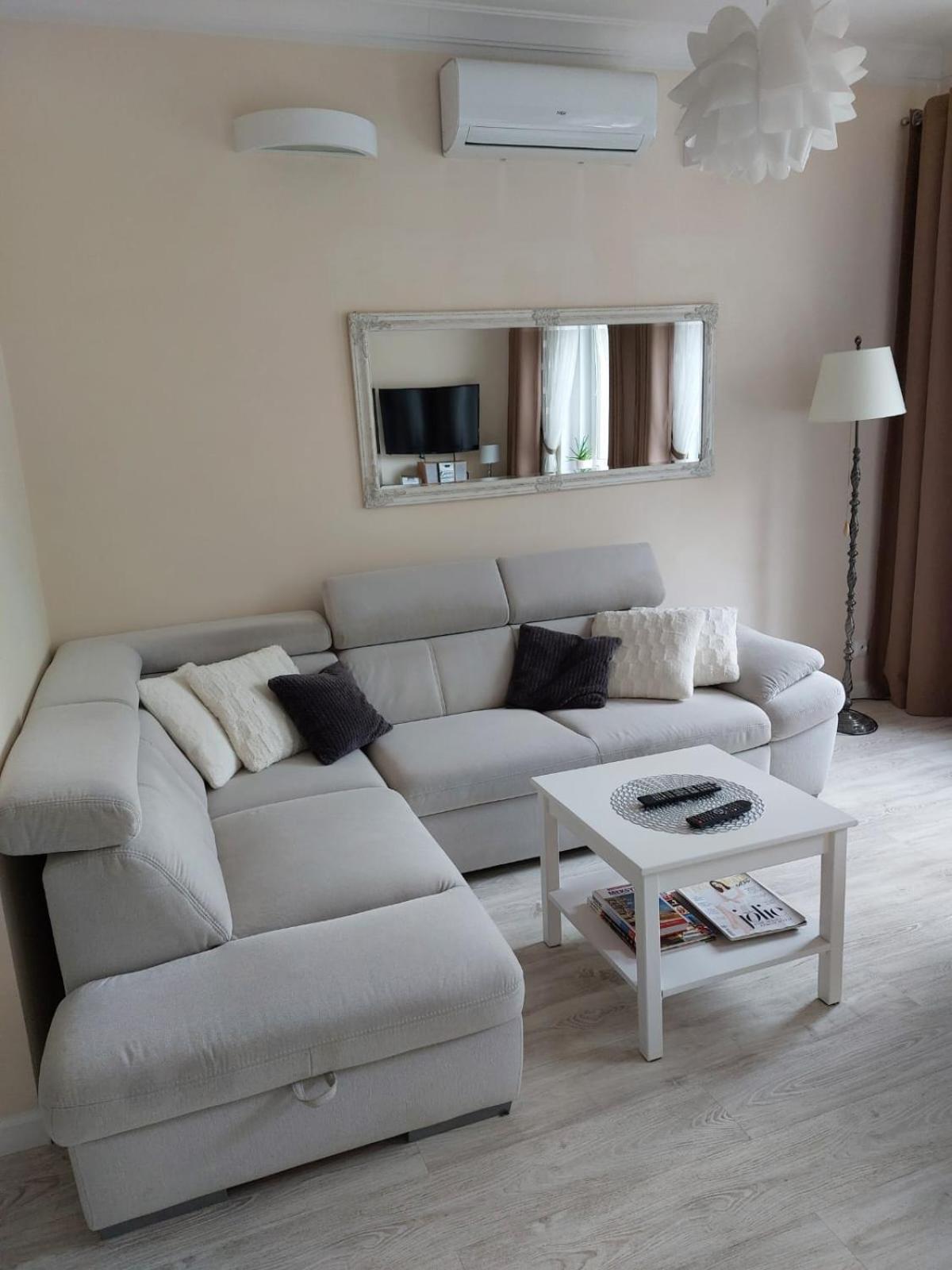 Come&Stay Zielona Gora Exterior photo
